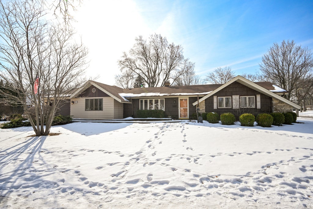 1727 Warwick Lane, Schaumburg