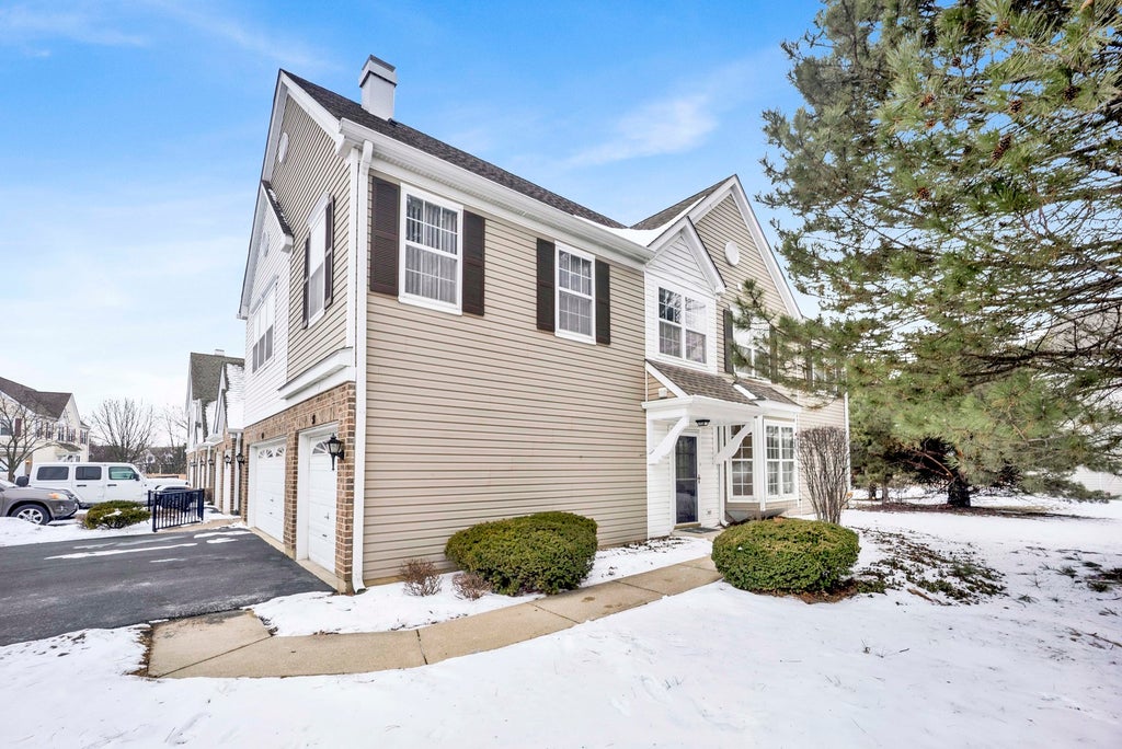 51 Arboretum Drive, Lombard