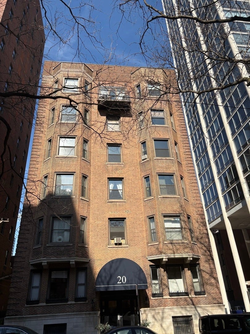 20 East Goethe Street 404, Chicago, 60610