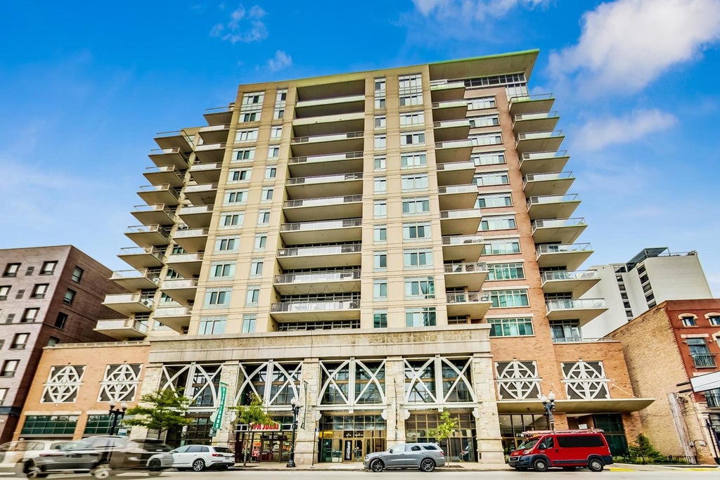 230 West Division Street 1405, Chicago, 60610
