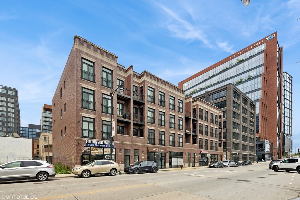 210 North Halsted Street 4, Chicago, 60661