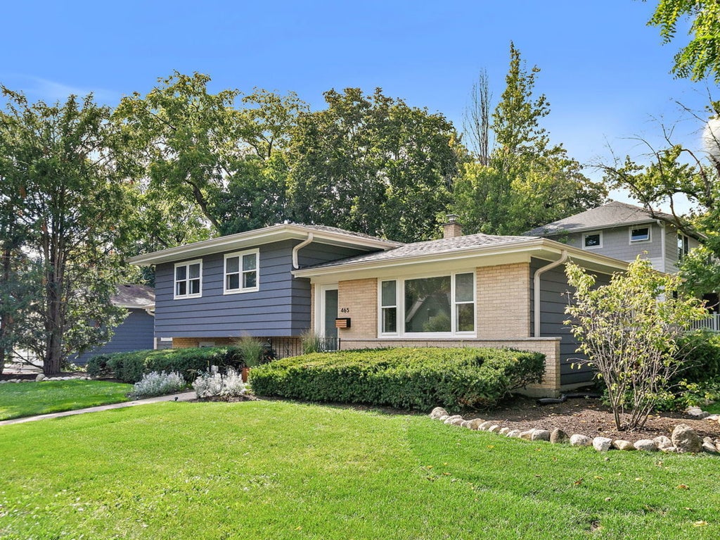 465 Cottage Avenue, Glen Ellyn