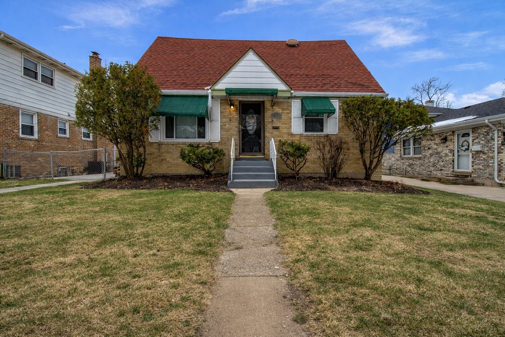 17552 Roy Street, Lansing