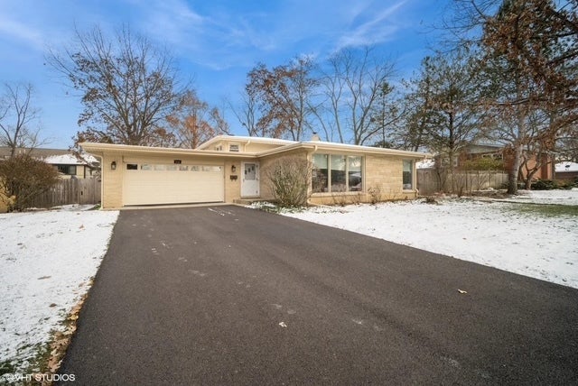 1151 Walden Lane, Deerfield, 60015