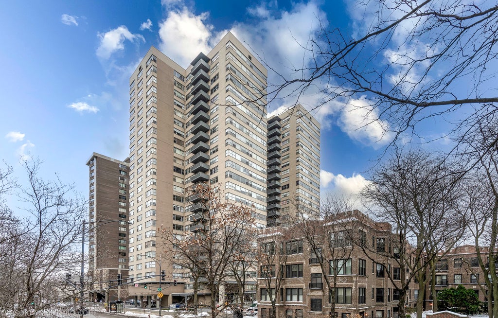 6301 North Sheridan Road 6c, Chicago, 60660