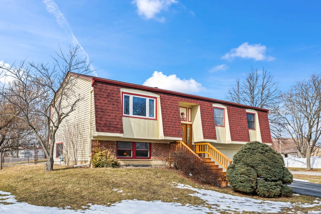 4480 Thornbark Drive, Hoffman Estates