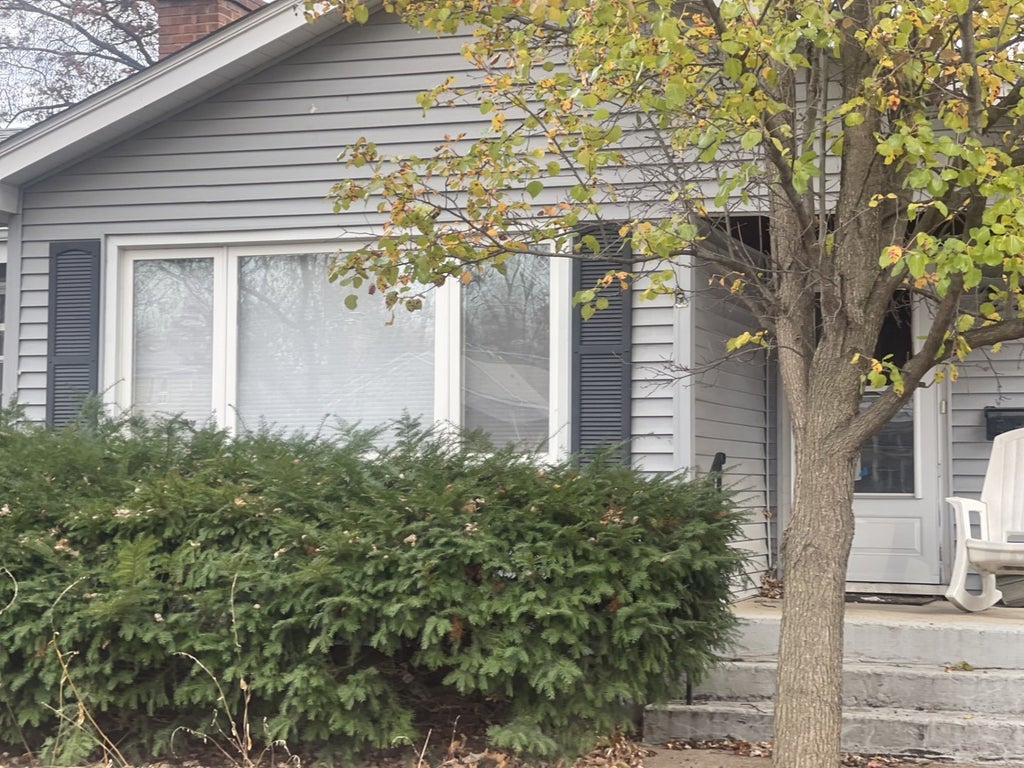 213 South Summit Street, Wheaton