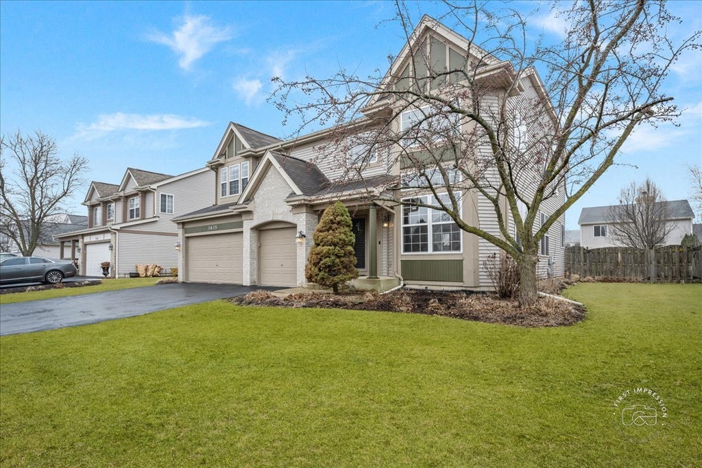 1635 Rosehall Lane, Elgin