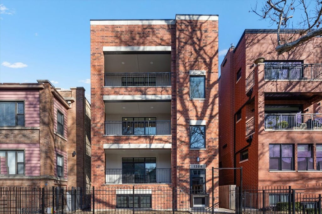 1304 West Winona Street 1s, Chicago, 60640