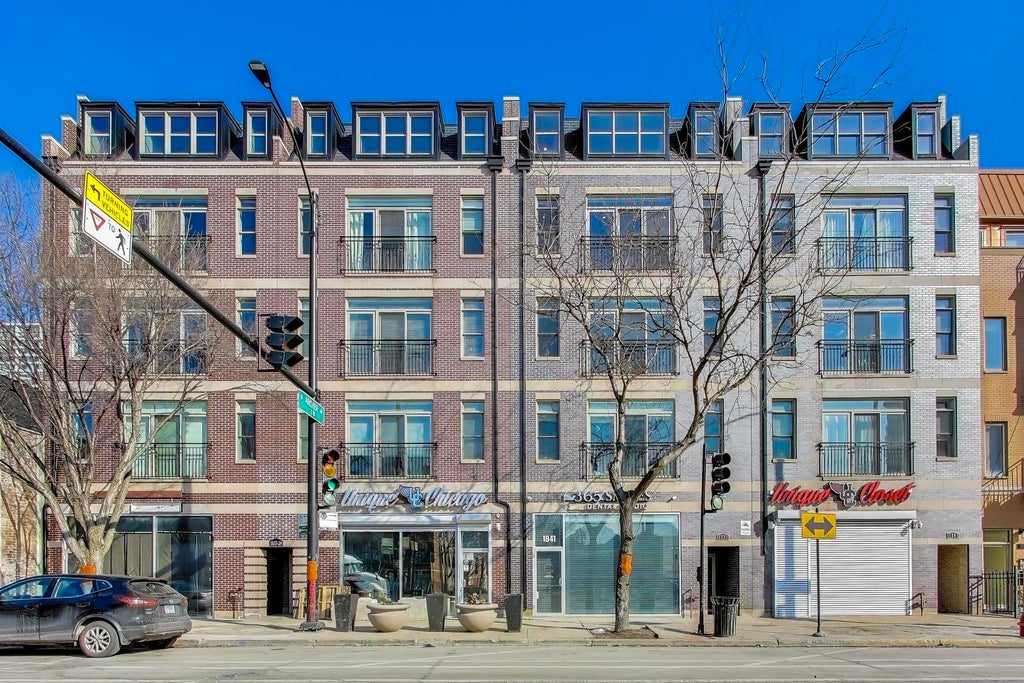 1841 South State Street 3, Chicago