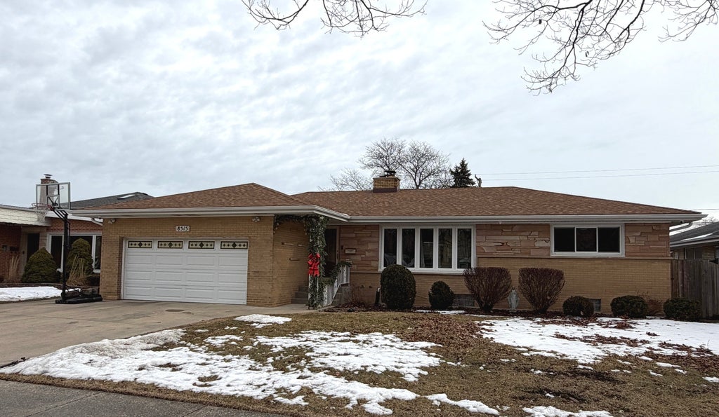 8515 North Ozanam Avenue, Niles