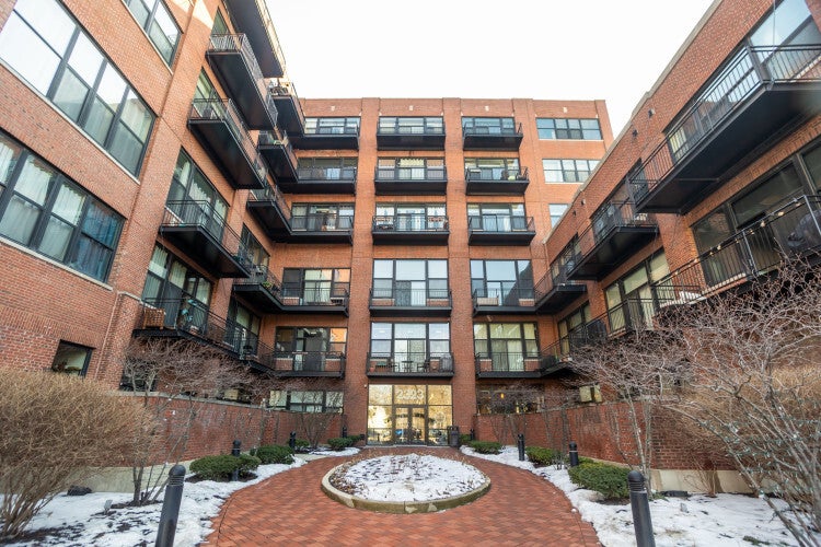 2323 West Pershing Road 140, Chicago, 60609