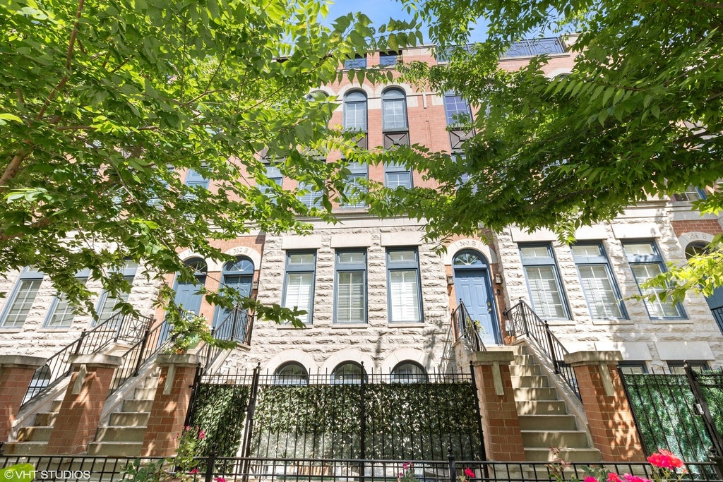 362 West Huron Street B, Chicago, 60654