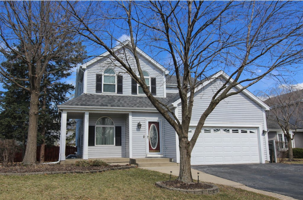 648 Thunderbird Trail, Carol Stream