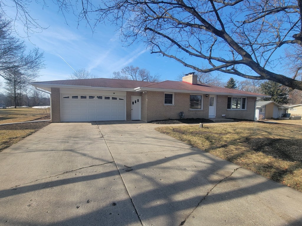 11n958 Almora Terrace, Elgin