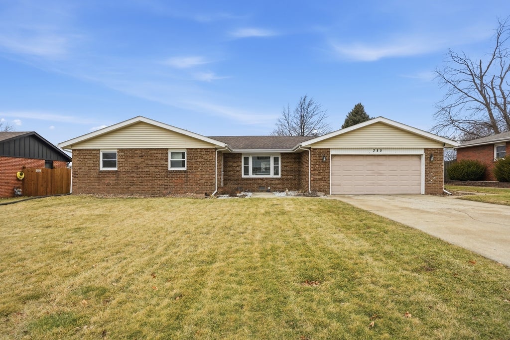 385 South Walnut Street, Manteno