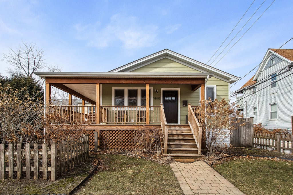 1460 Dewey Avenue, Evanston, 60201