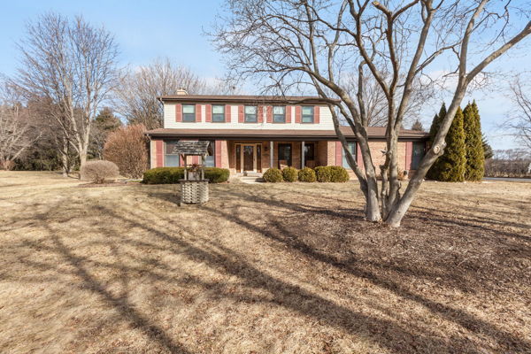 38w512 Bittersweet Lane, Elgin