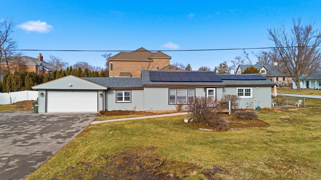 100 Pratt Boulevard, Roselle