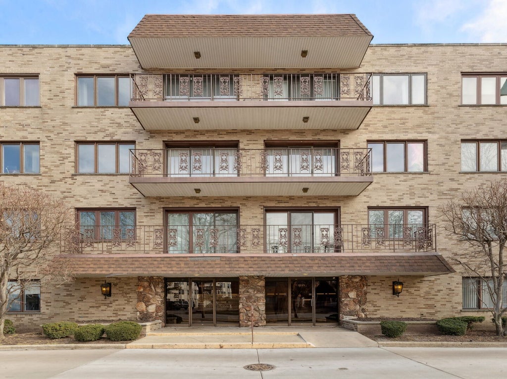 8225 North Niles Center Road N 309, Skokie, 60077