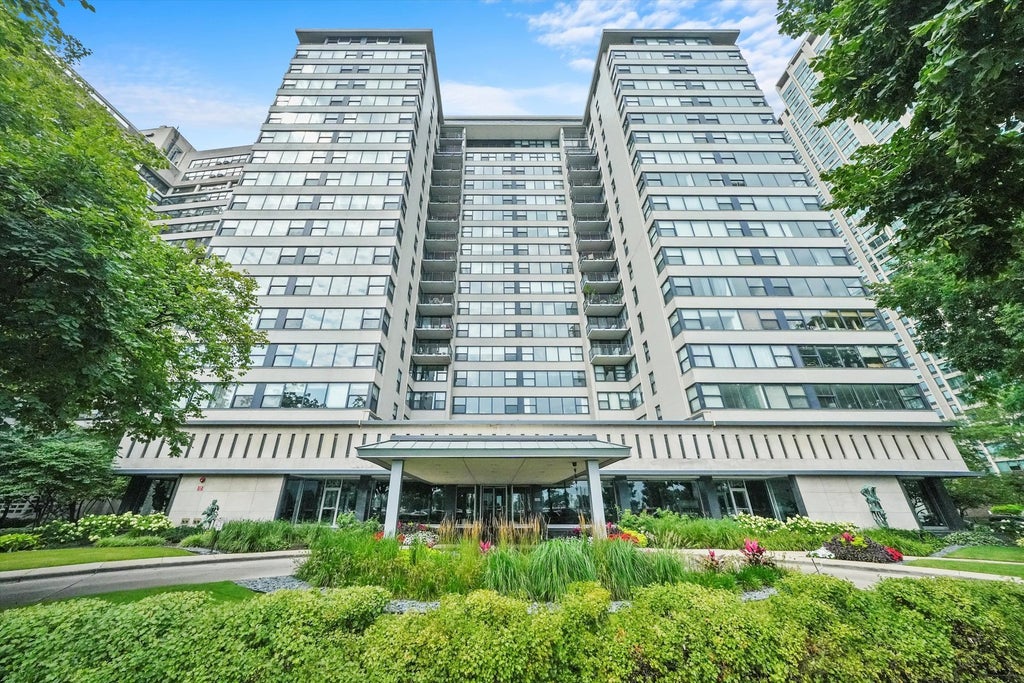 3430 North Lake Shore Drive 12j, Chicago, 60657