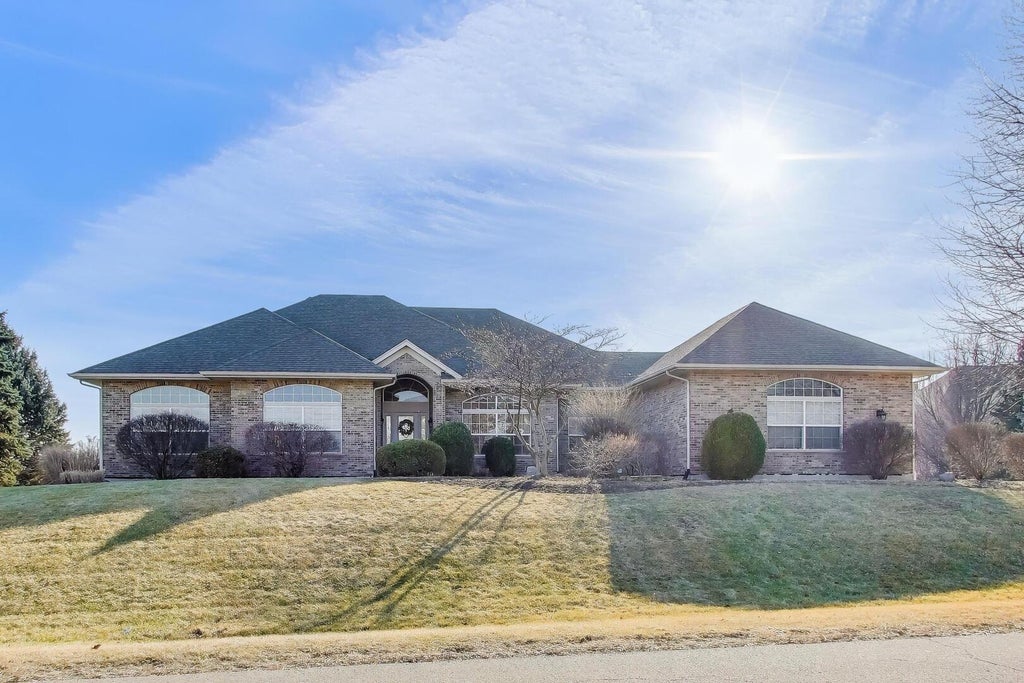 15n866 Meadow Court, Hampshire