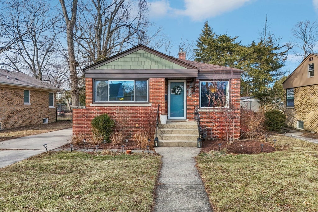 534 Hermitage Drive, Deerfield, 60015