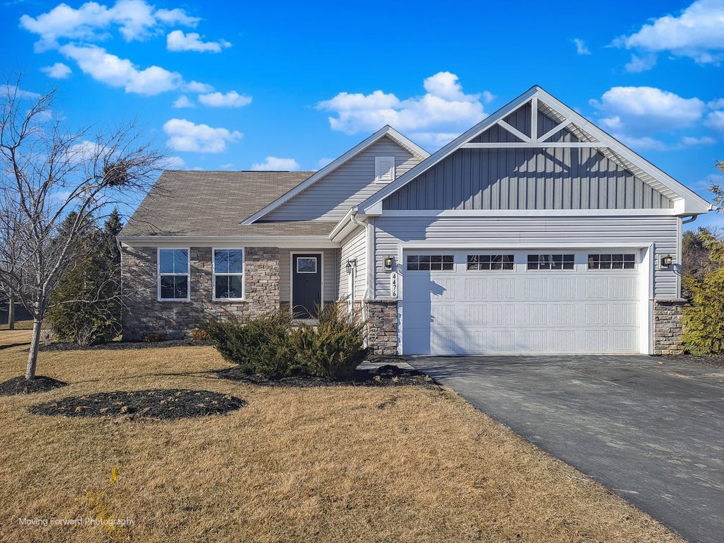 4476 East Millbrook Circle, Yorkville