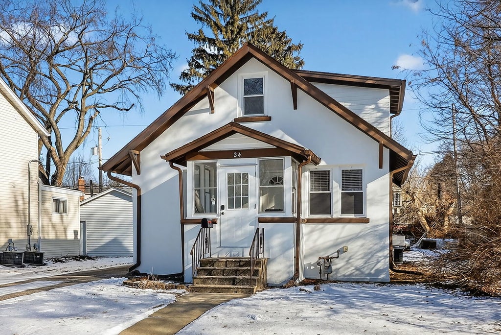 24 South Huffman Street, Naperville