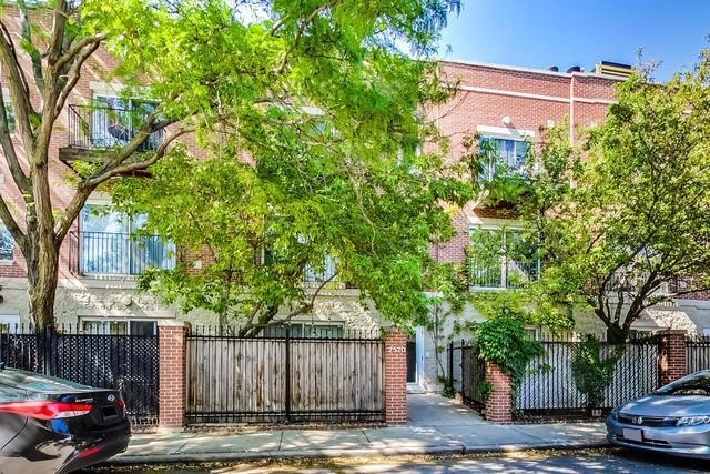 2520 West Bloomingdale Avenue C, Chicago, 60647