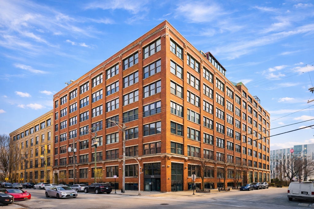 913 West Van Buren Street 7b, Chicago, 60607