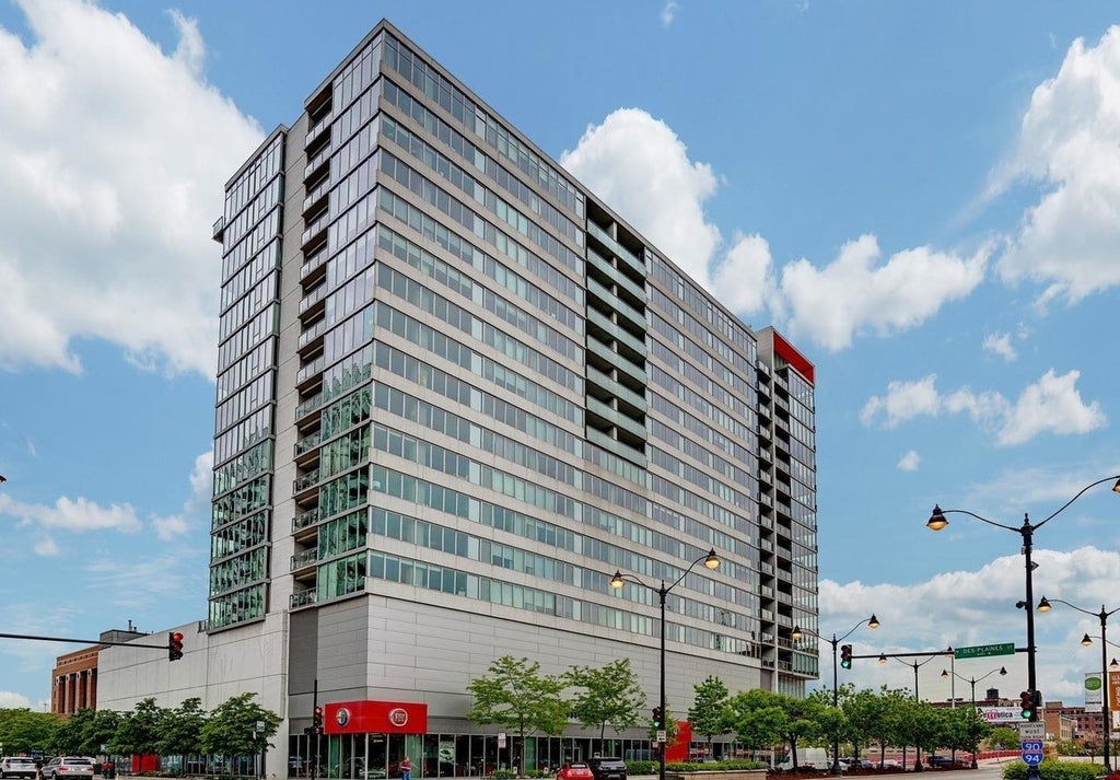 659 West Randolph Street 1217, Chicago, 60661