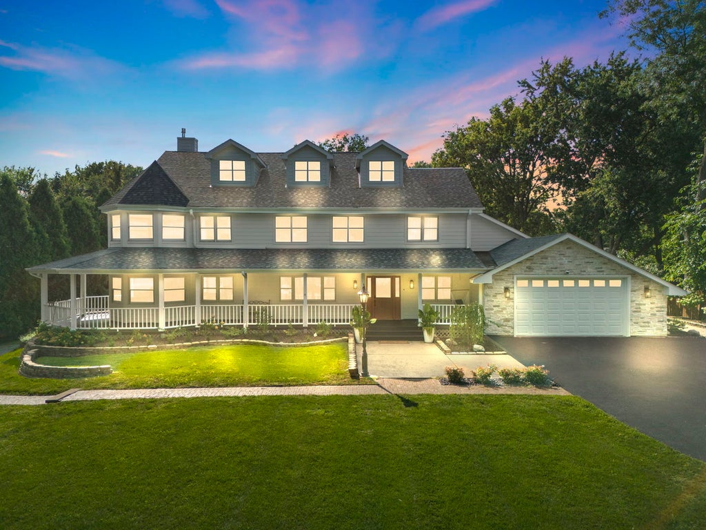 8s452 Bell Drive, Naperville