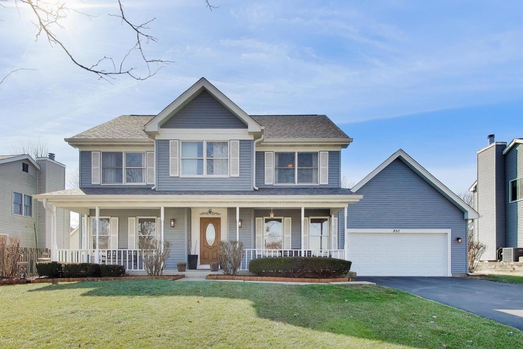 850 Tartans Drive, West Dundee