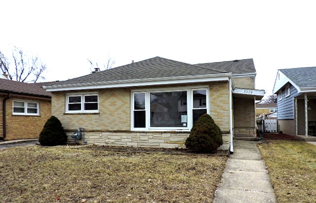 5229 West Greenleaf Street, Skokie, 60077