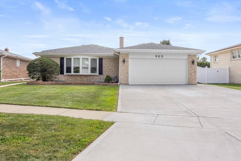 865 Love Street, Elk Grove Village
