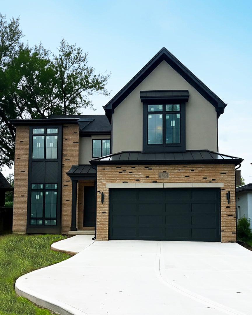 286 North Indiana Avenue, Elmhurst