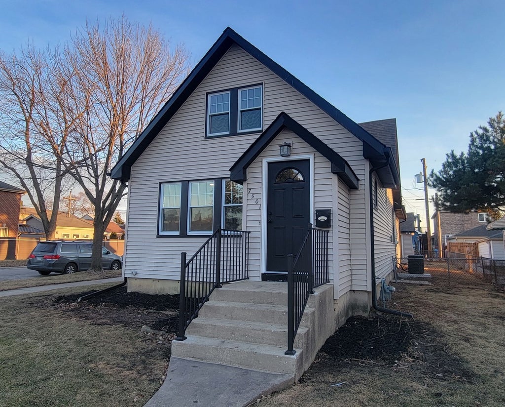 7501 West Winnemac Avenue, Harwood Heights
