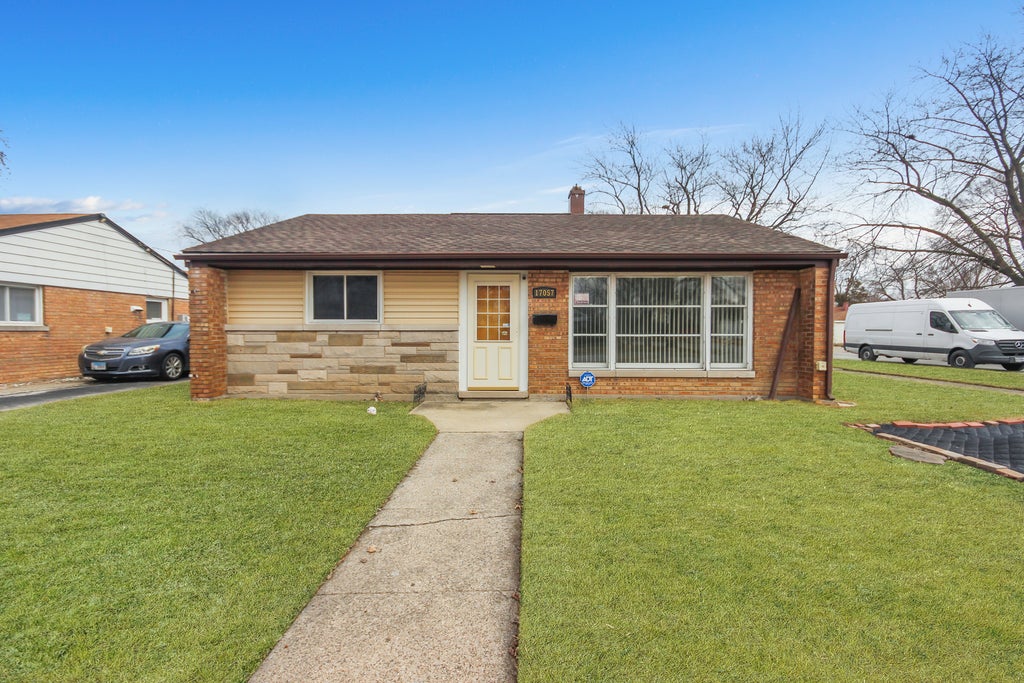 17057 Park Avenue, Lansing
