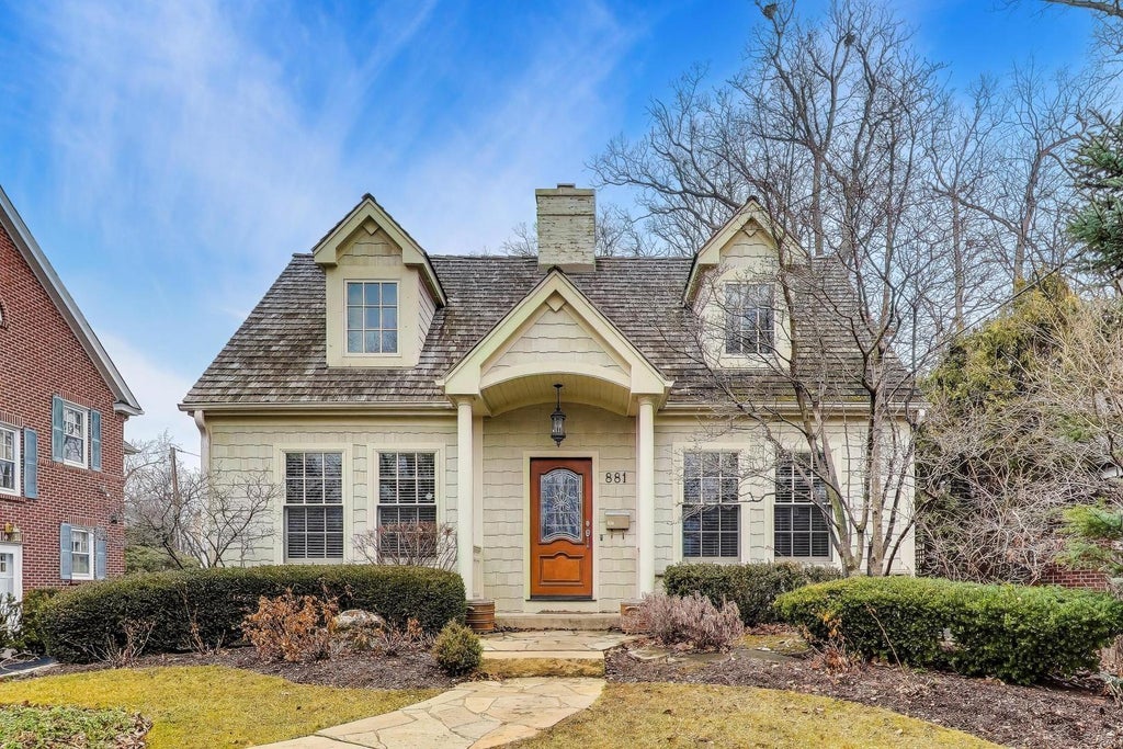881 Harvard Court, Highland Park, 60035