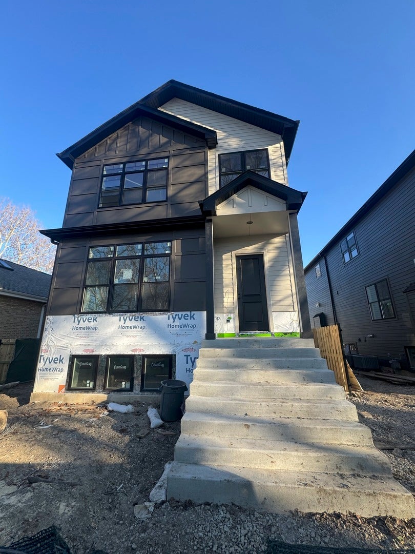 6553 North Oliphant Avenue, Chicago