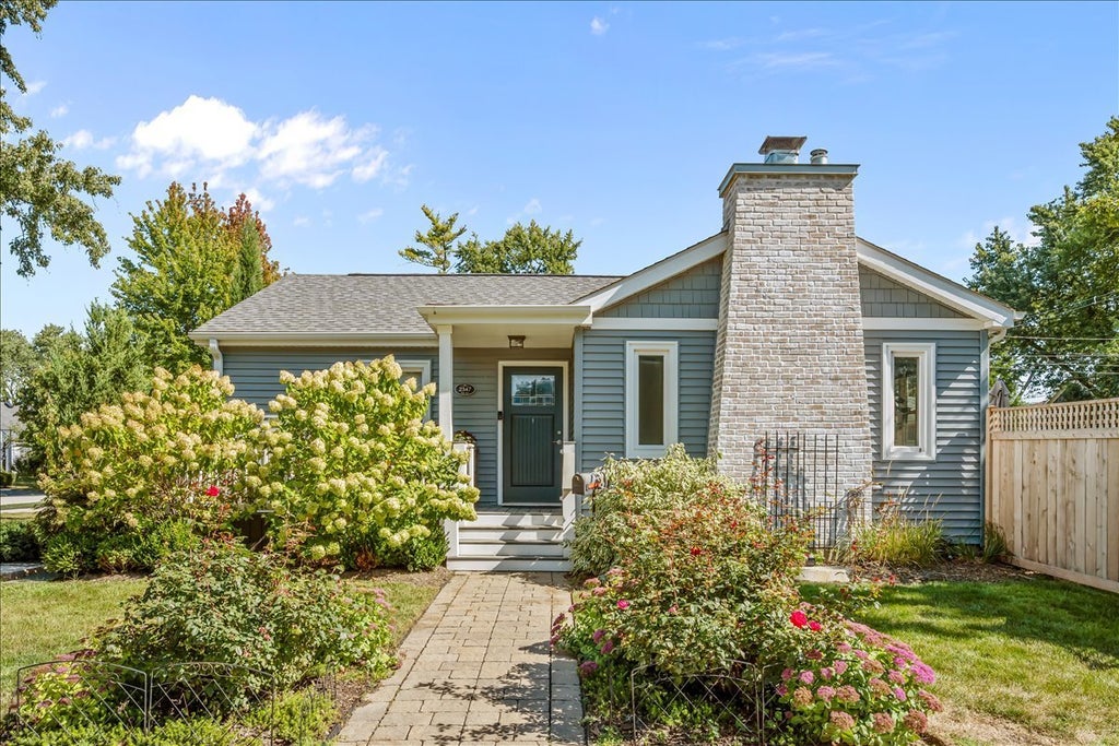 2347 Oak Avenue, Northbrook, 60062