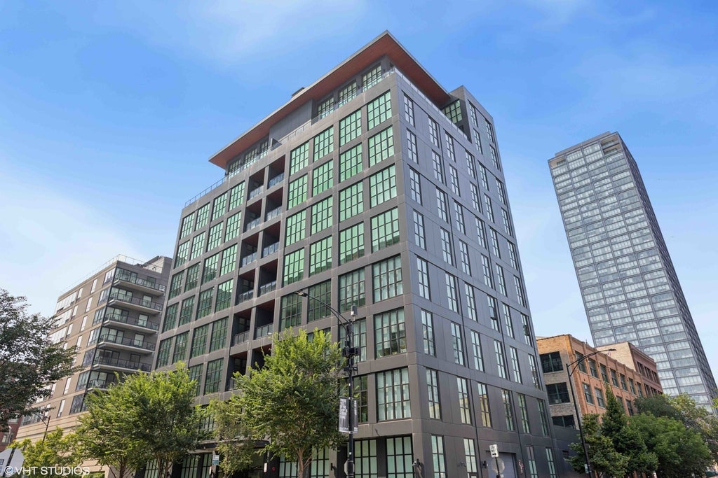 900 West Washington Boulevard 802, Chicago, 60607