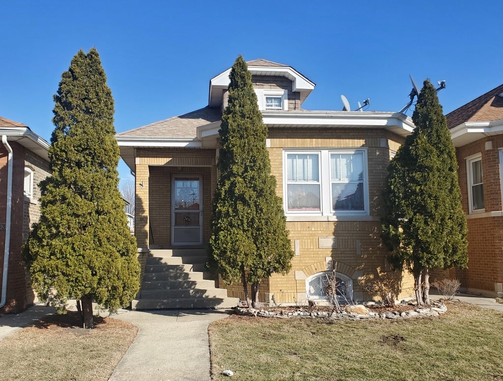 2831 North Linder Avenue, Chicago