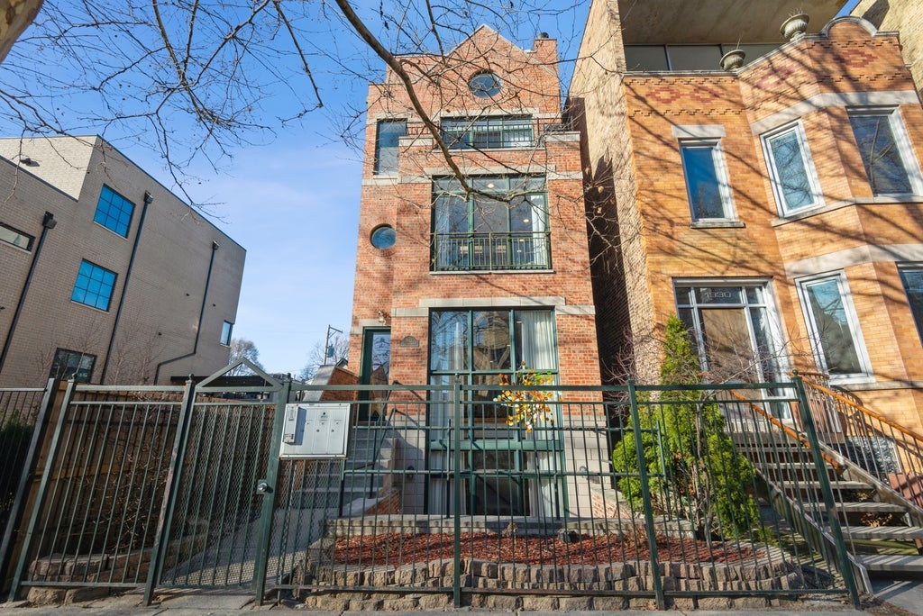1932 West Crystal Street 1, Chicago, 60622