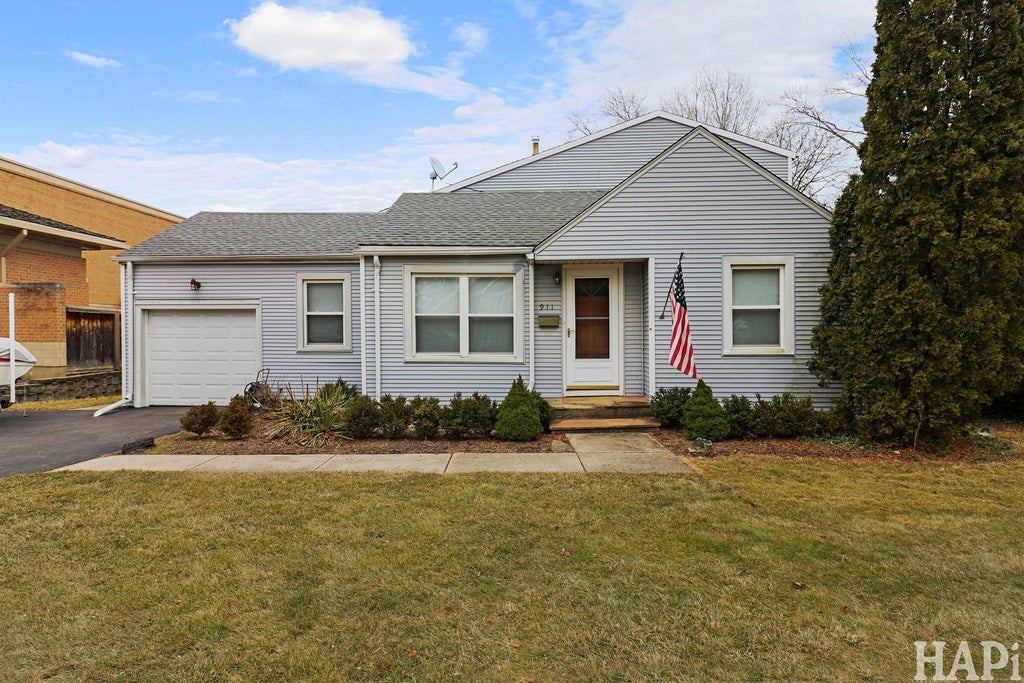 911 Elmdale Road, Glenview, 60025