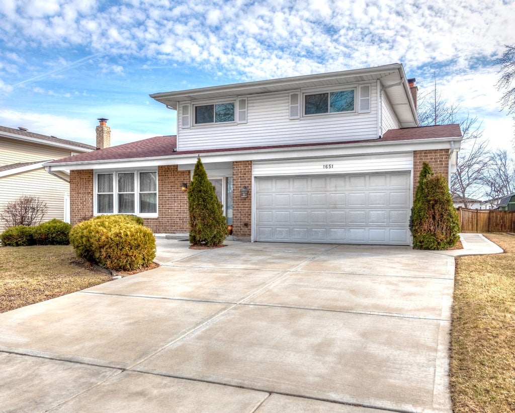 1651 West Goldengate Drive, Addison