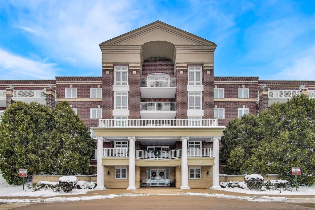 7021 West Touhy Avenue 509, Niles