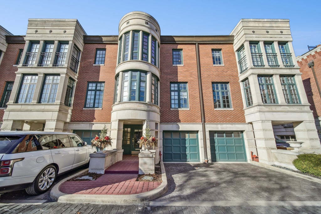 2658 North Southport Avenue B, Chicago, 60614