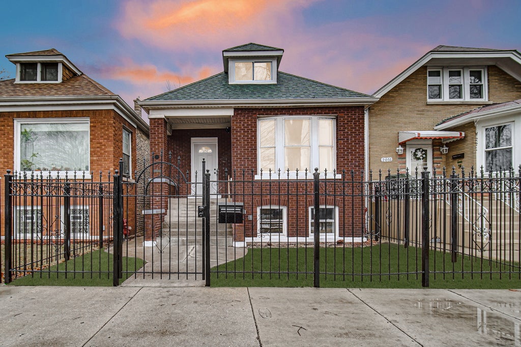 2053 North Laporte Avenue, Chicago